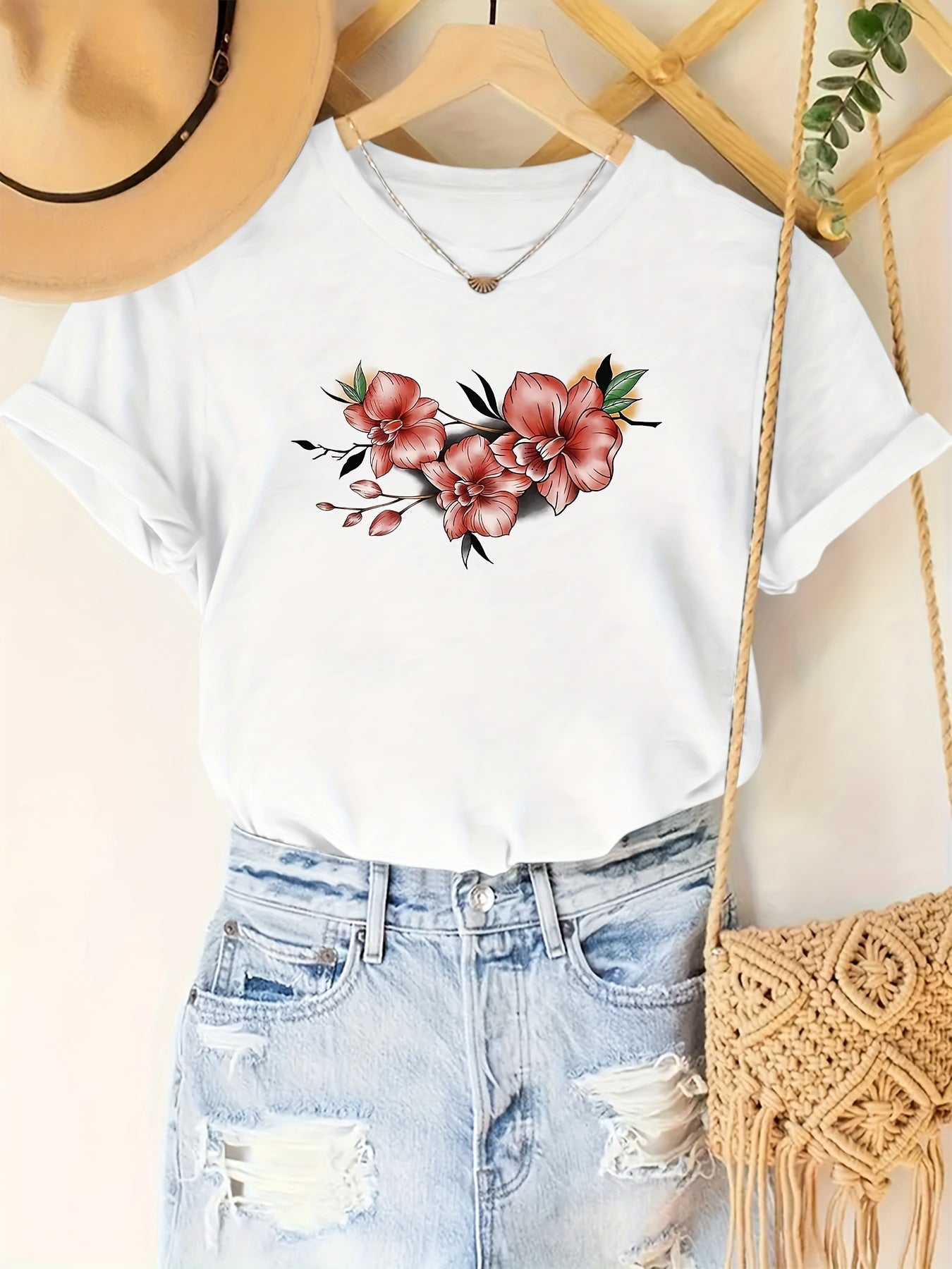 Fun letter flower print T-shirt summer short-sleeved slim top Random shipment