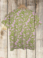 Short sleeve T-shirt with a short contrast print crew neck and a floral pattern Random shipment